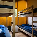 Safaritent Bij Speeltuin Voor Gezinnen Op Rustig Park Op De Veluwe Luxury tent Epe