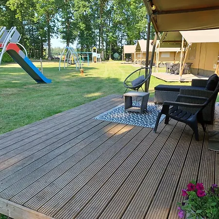 Luksusowy namiot Safaritent Op En Kindvriendelijk Park Op De Veluwe Epe