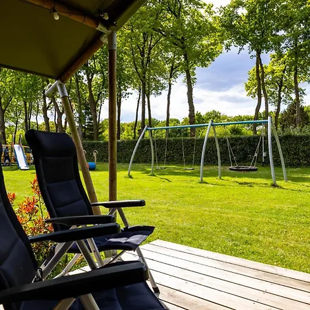 Luxuszelt Safaritent Bij Speeltuin Voor Gezinnen Op Rustig Park Op De Veluwe Epe
