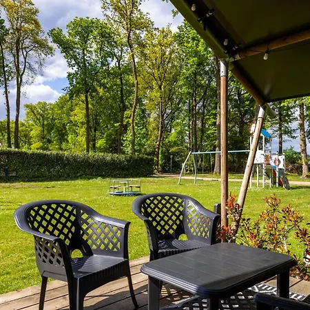 Luxuszelt Safaritent Bij Speeltuin Voor Gezinnen Op Rustig Park Op De Veluwe Epe