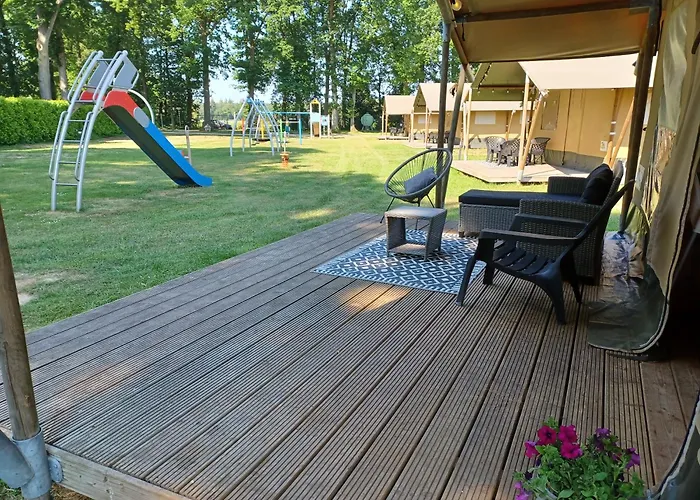 Luksusowy namiot Safaritent Op En Kindvriendelijk Park Op De Veluwe Epe