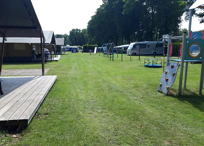 Safaritent Op En Kindvriendelijk Park Op De Veluwe